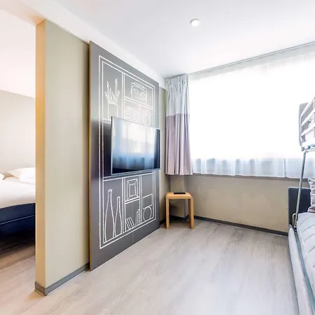 Universite 3 Etoiles Отель