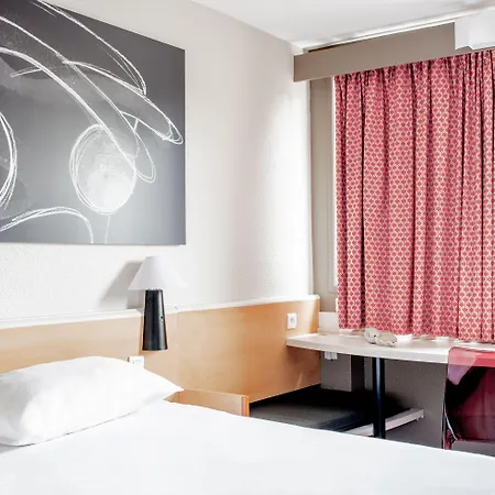 Отель Universite 3 Etoiles 3*