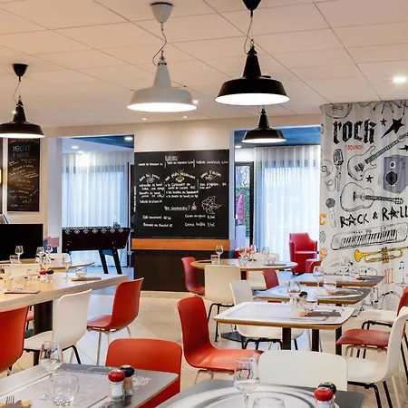 Universite 3 Etoiles Hotel