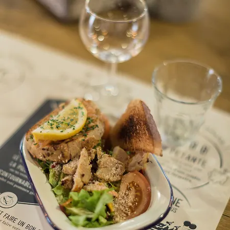 Universite 3 Etoiles Szálloda