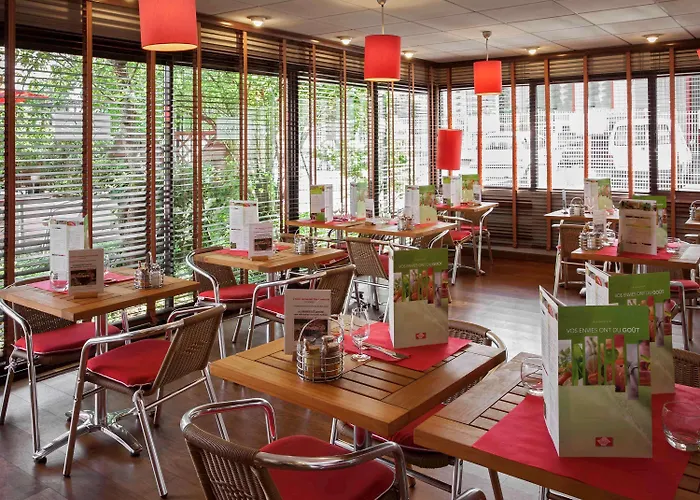 Universite 3 Etoiles Hotel 3*