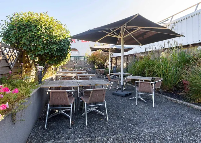 Universite 3 Etoiles Hotel 3*