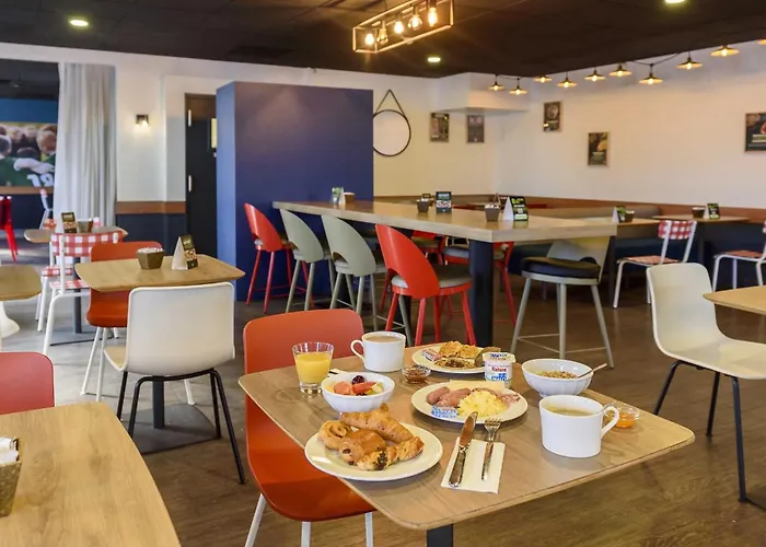 Universite 3 Etoiles 3*