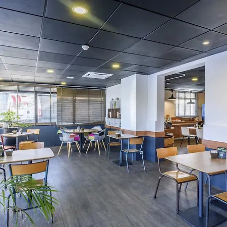 Universite 3 Etoiles Hotel 3*