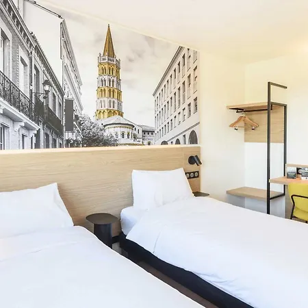 Universite 3 Etoiles Hotel 3*